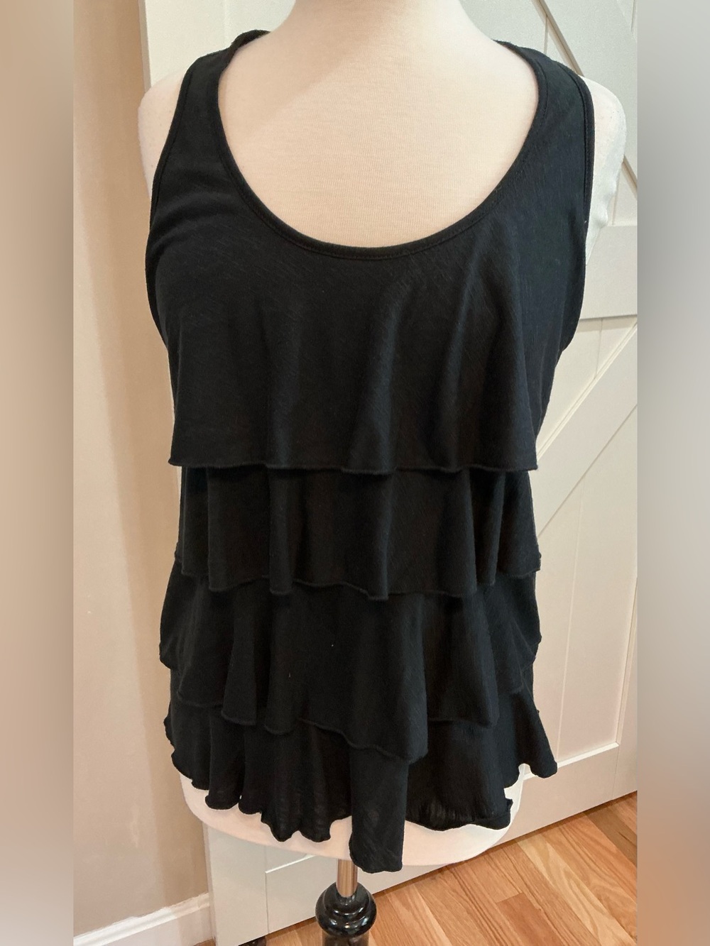 No Boundaries Black Ruffled Tiered Scoop Tank DP